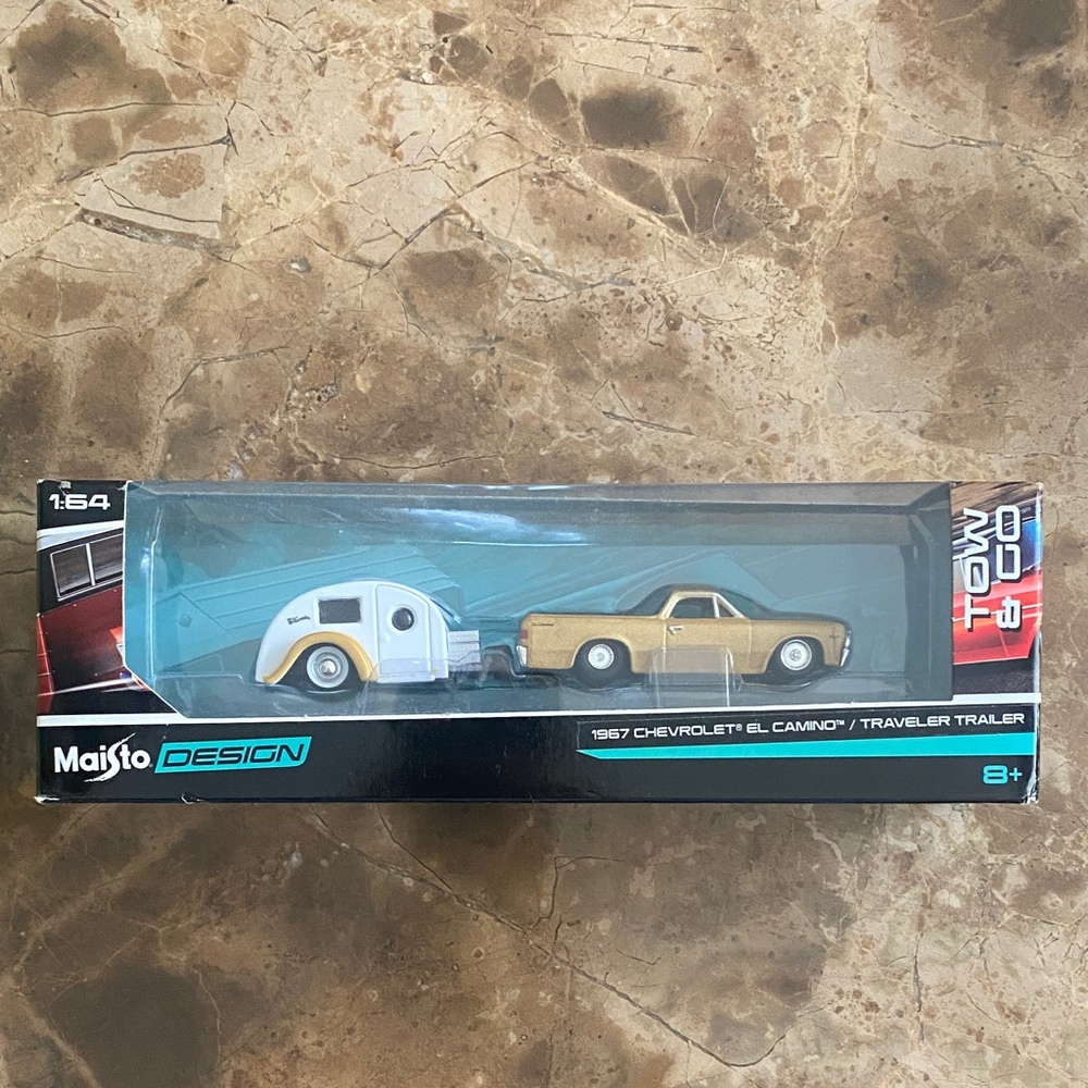 Maisto 1967 Chevrolet El Camino with Trailer - Gold and White